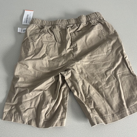 OLD NAVY BOY SHORTS NWT - Picture 2 of 3